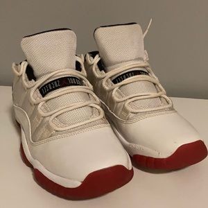 Jordan 11 Low Cherry Bottom 2012